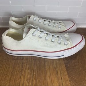 Converse White Sneakers Women’s Size 10/ Men’s Size 8